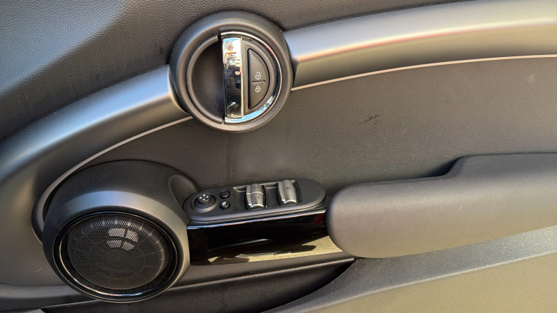 MINI Convertible 2.0 Cooper S Exclusive 2dr Auto Petrol Convertible